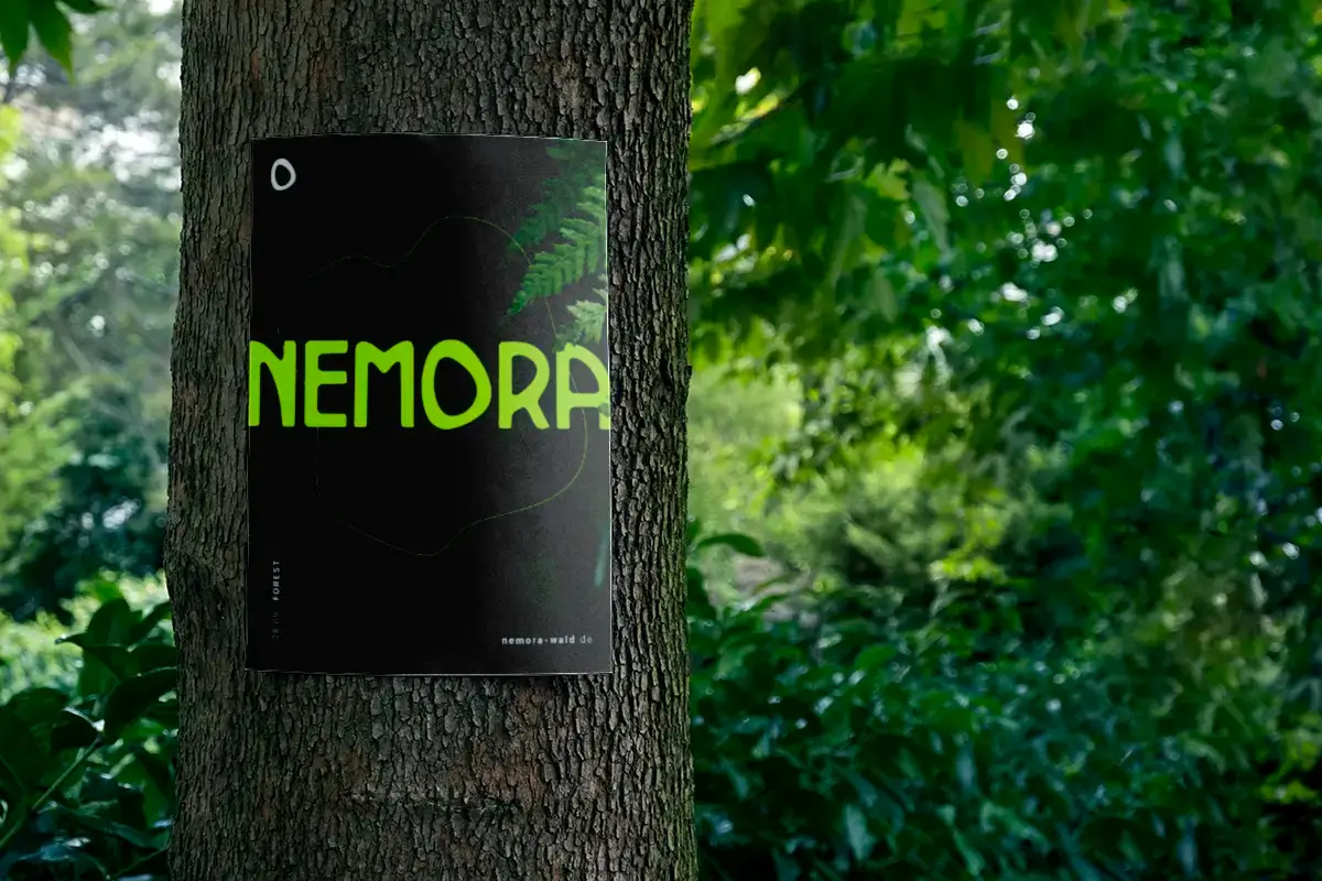 Poster-Mockup für Nemora Wald-Branding